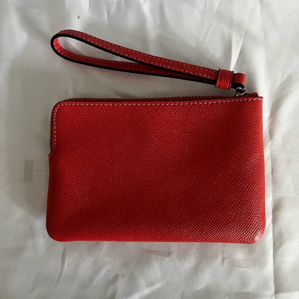 PINK Coach Leather Wristlet with Silver Logo - Picture 3 of 3